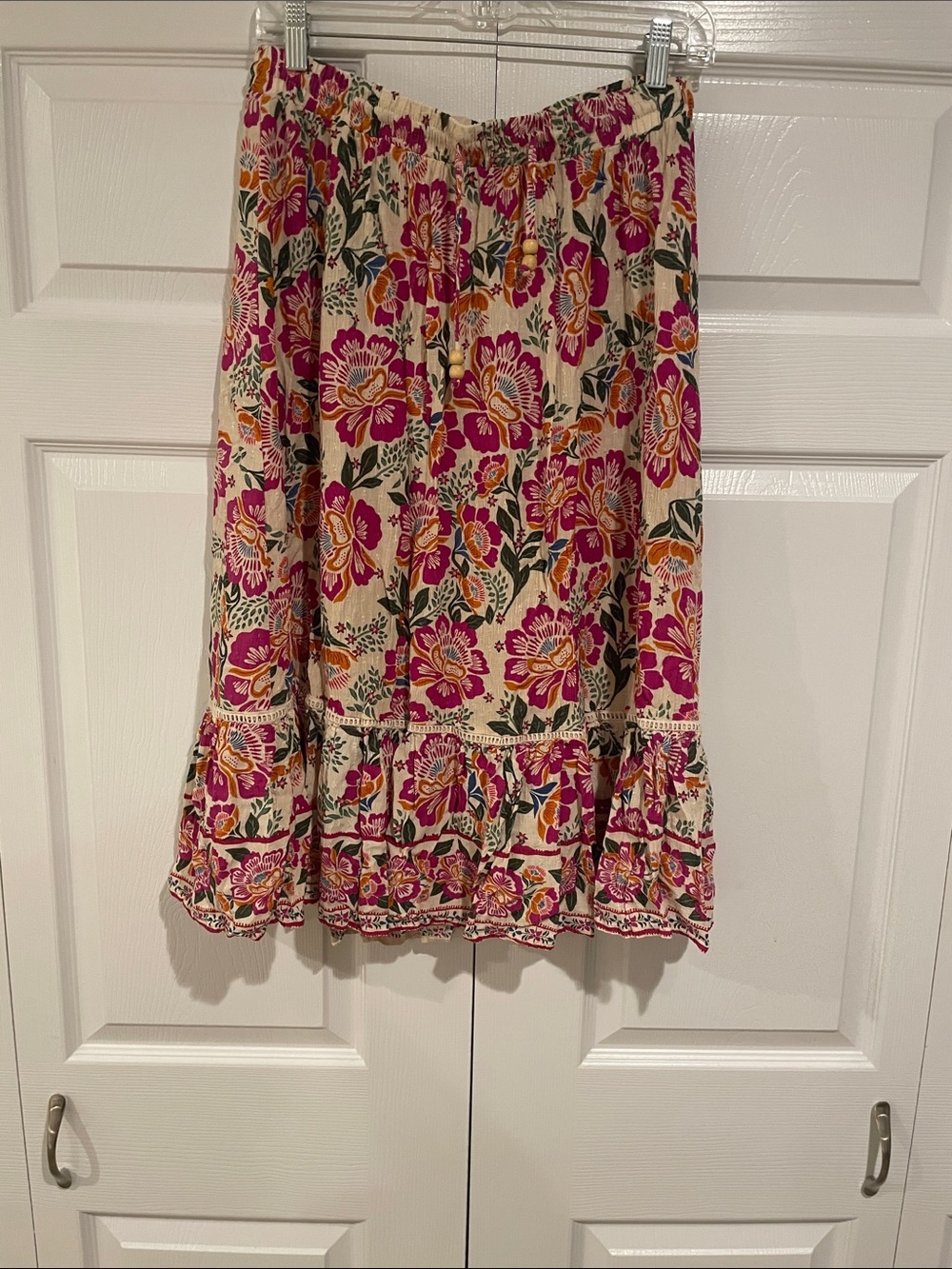 Pretty midi skirt